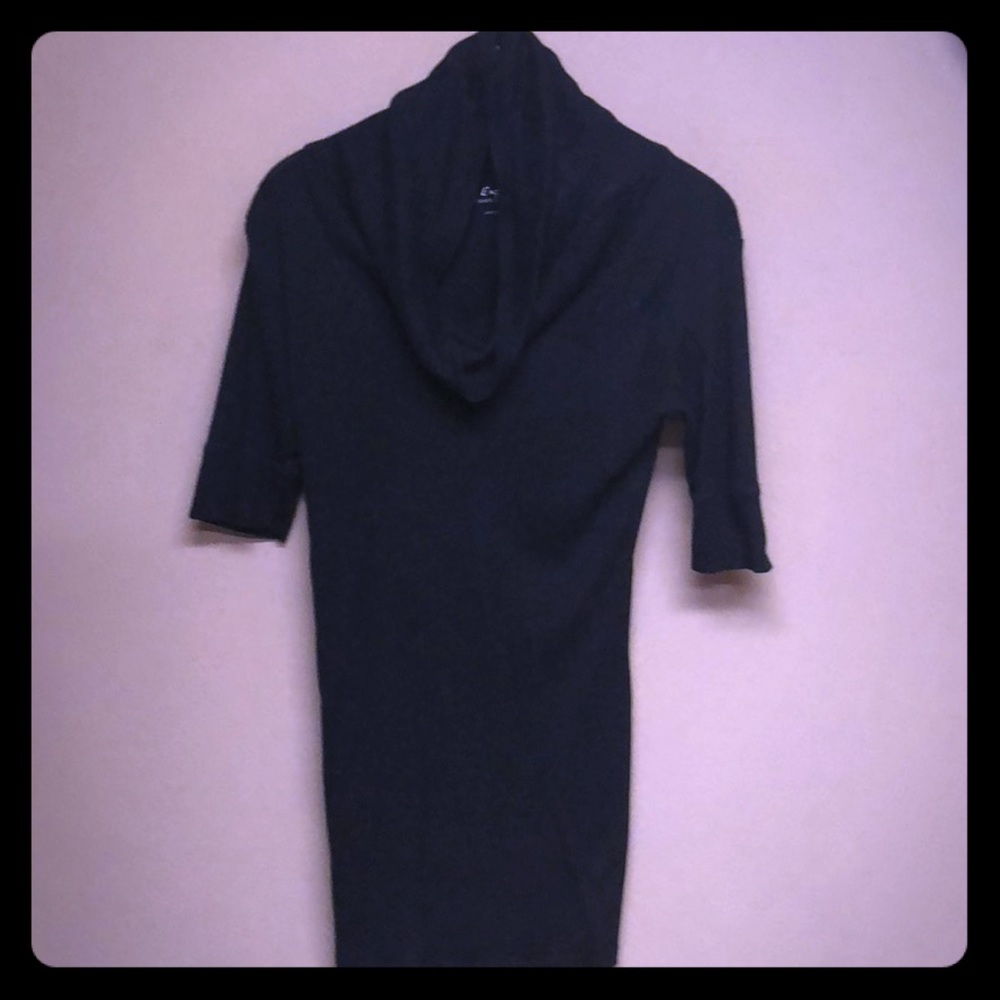 Scoop neck long T-shirt